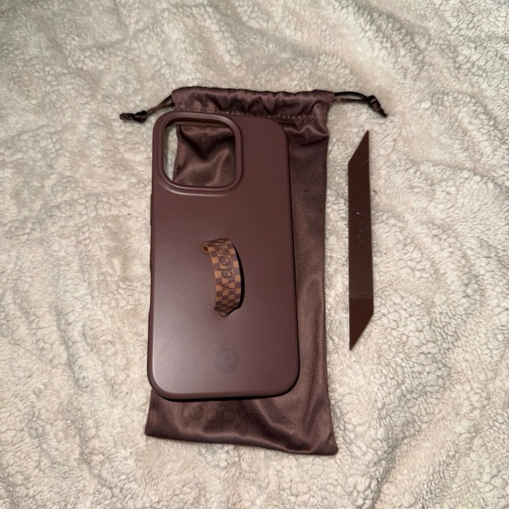 Loopy case IPhone 16 pro